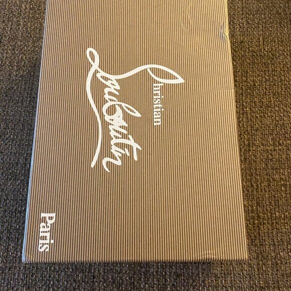 Women’s Yellow Heels size 39 euro, 8.5-9 US, box and dust bag included - Picture 5 of 5